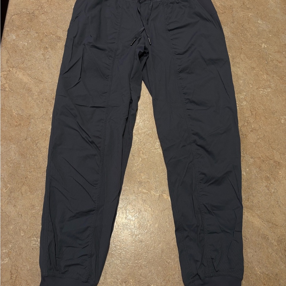 Lululemon dance studio jogger Sz 8 28”Oil Grey (blue-ish grey) ex condition